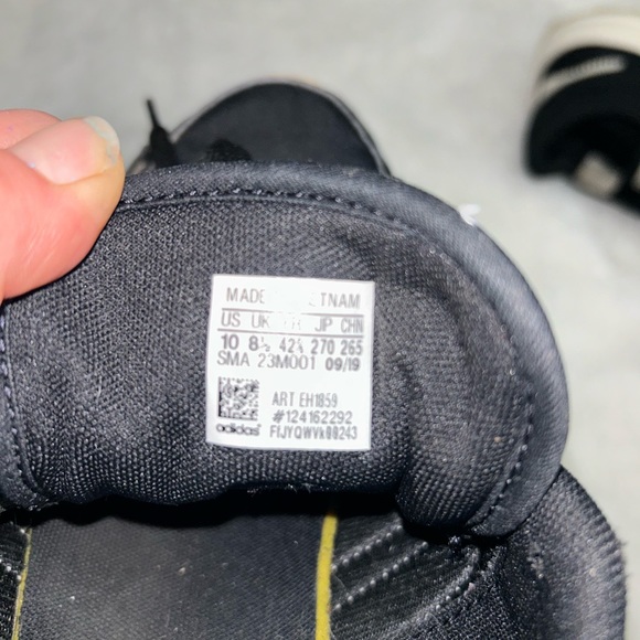 ADIDAS - Black & white sneakers size W10 - Picture 4 of 5
